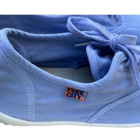 Free City 90's Light Blue Canvas Lace Up Sneakers Size 10 US - Picture 3 of 8